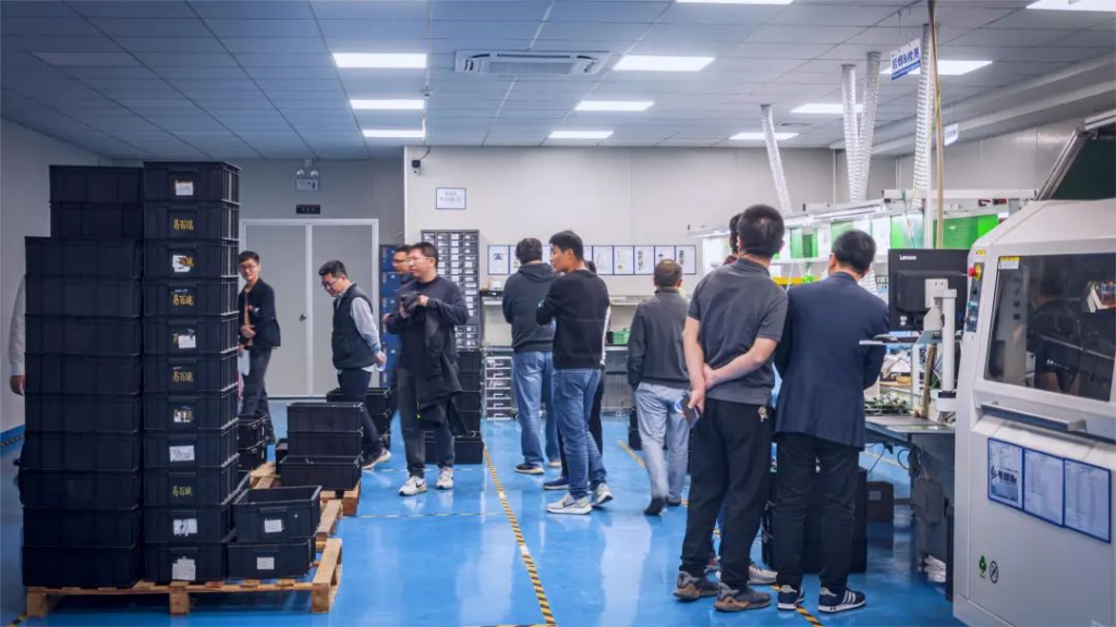 广东省建筑电气专家团队莅临易百珑公司考察指导