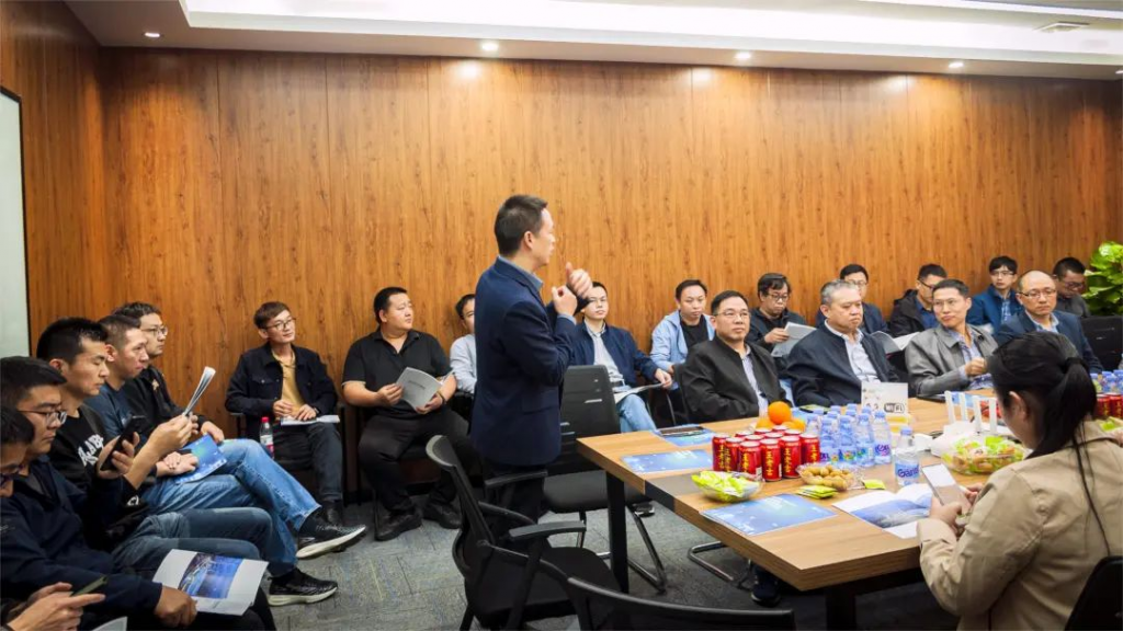 广东省建筑电气专家团队莅临易百珑公司考察指导